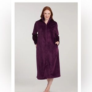 Miss Elaine Burgundy Plush Robe Soft Luxury Spa Pockets Lounge Full Zip Size M